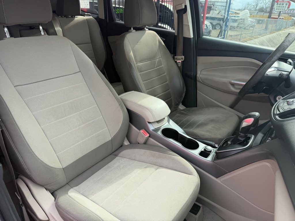 Photo 22 of this FORD ESCAPE