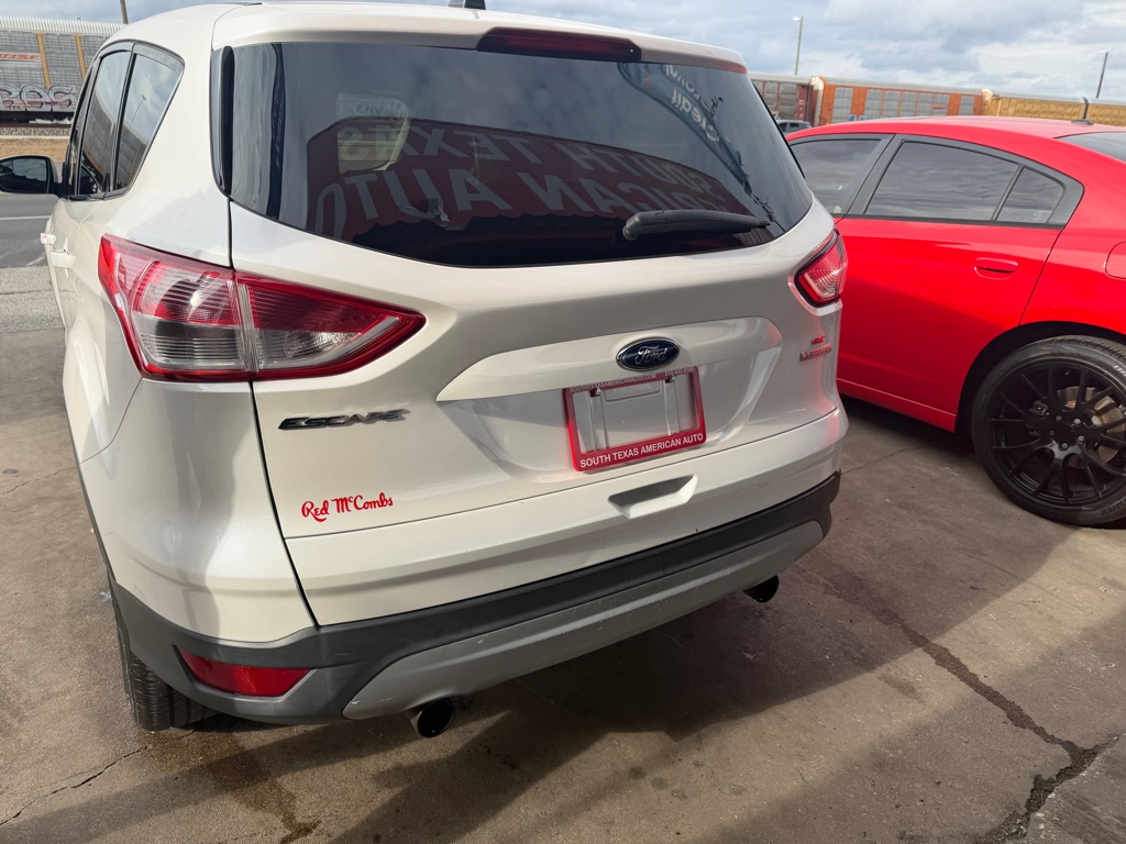 Photo 9 of this FORD ESCAPE