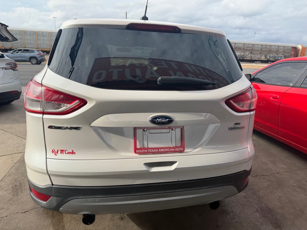 Photo 13 of this FORD ESCAPE