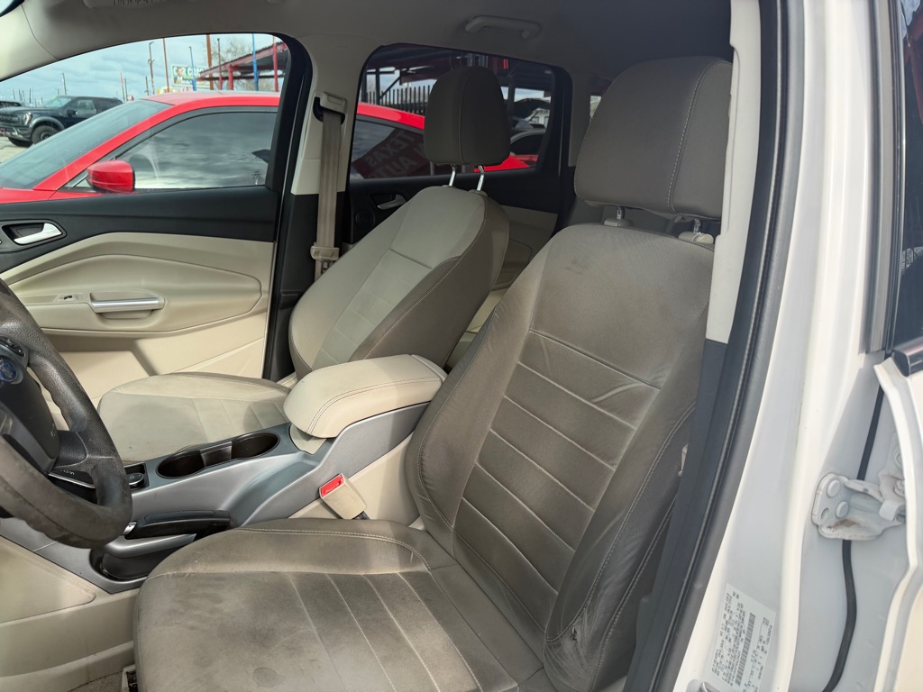 Photo 27 of this FORD ESCAPE