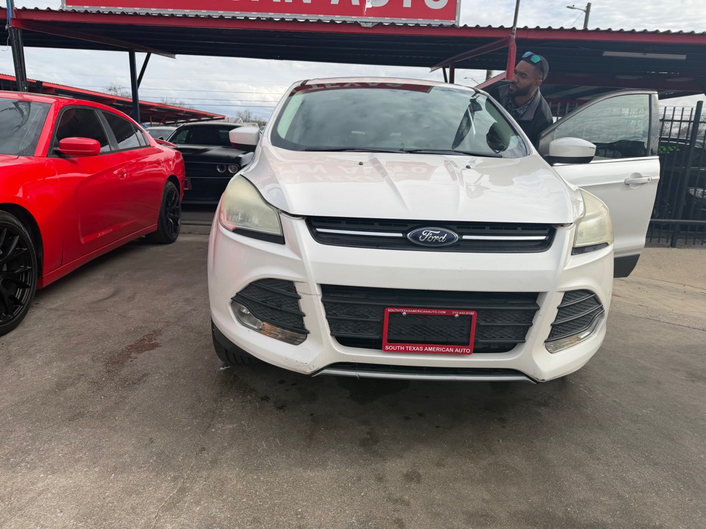 Photo 5 of this FORD ESCAPE