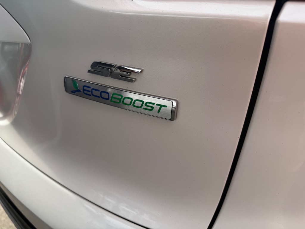Photo 17 of this FORD ESCAPE