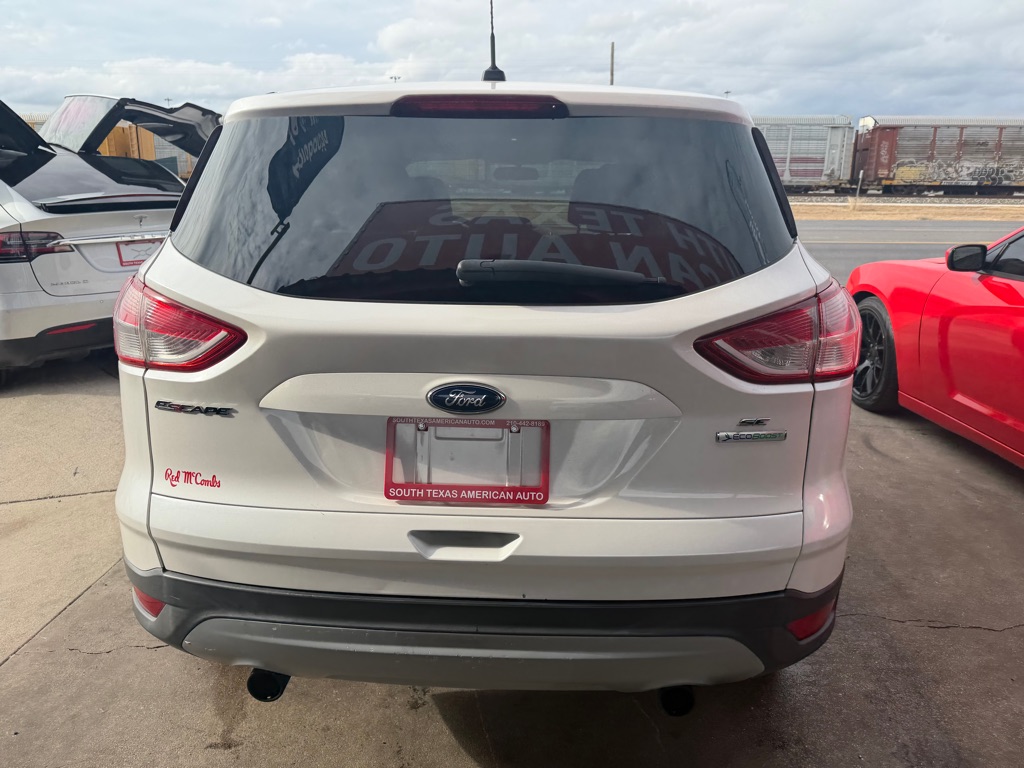 Photo 10 of this FORD ESCAPE