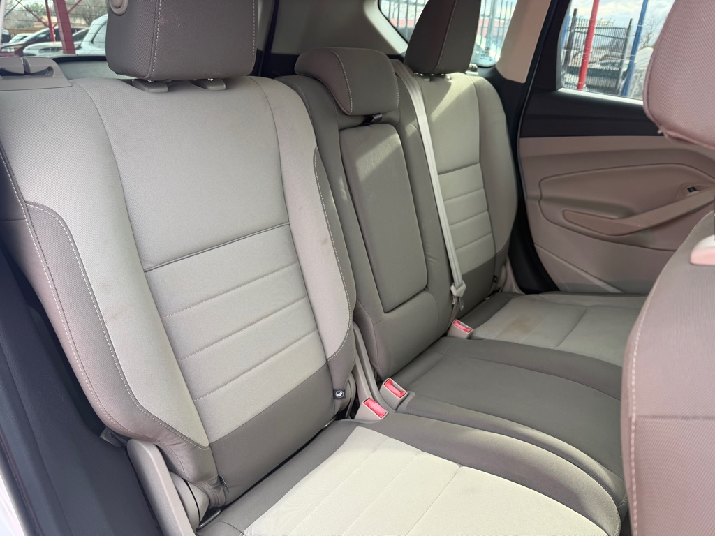 Photo 21 of this FORD ESCAPE