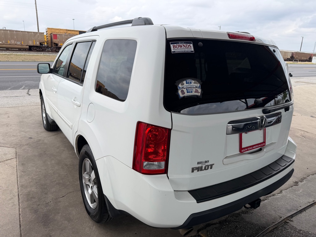 Photo 12 of this HONDA PILOT