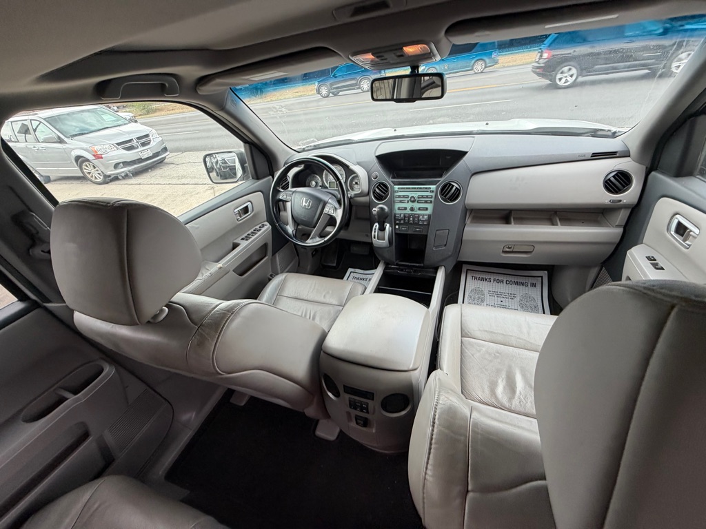 Photo 45 of this HONDA PILOT