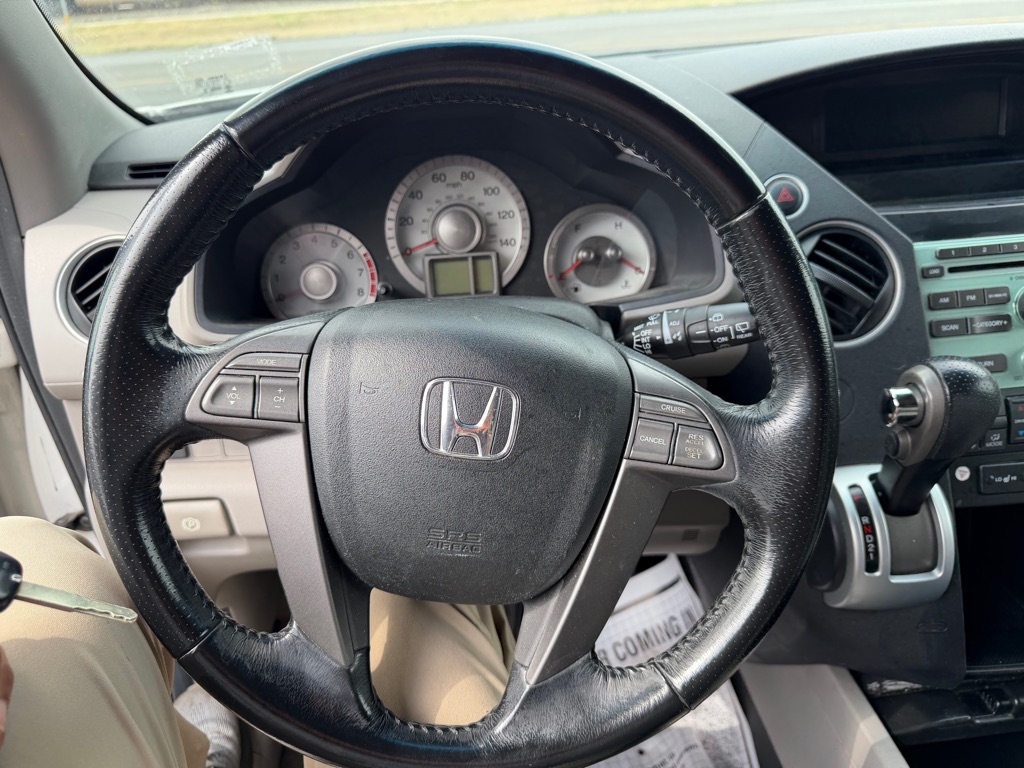 Photo 16 of this HONDA PILOT