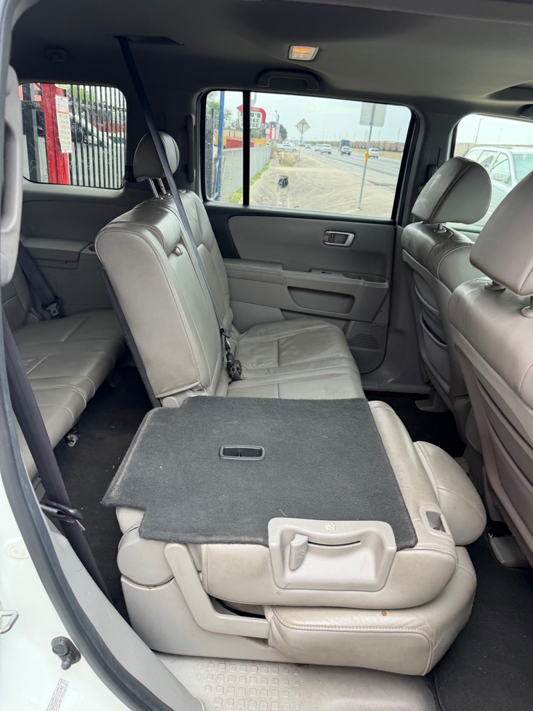 Photo 75 of this HONDA PILOT