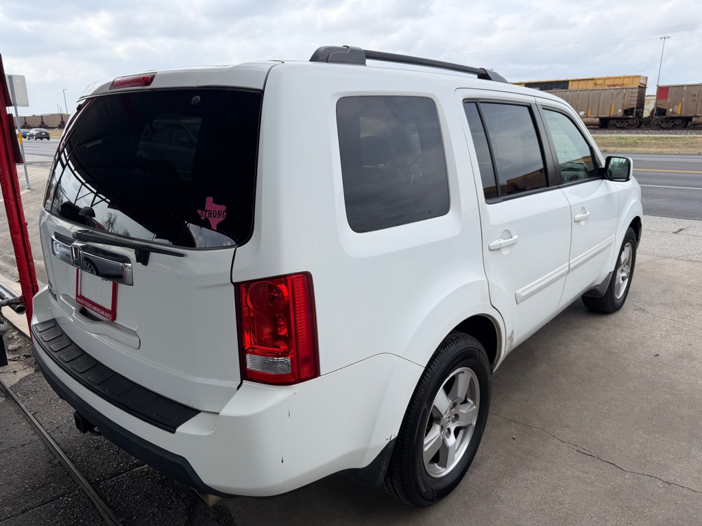 Photo 34 of this HONDA PILOT