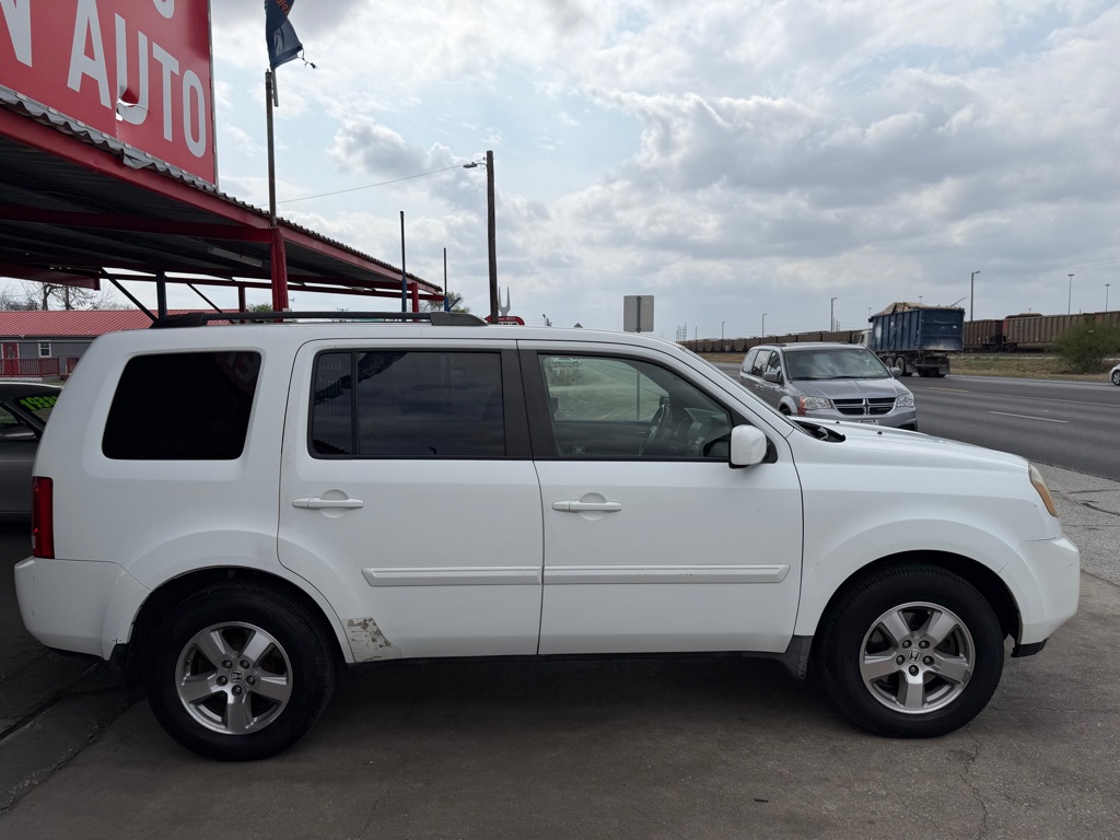 Photo 74 of this HONDA PILOT