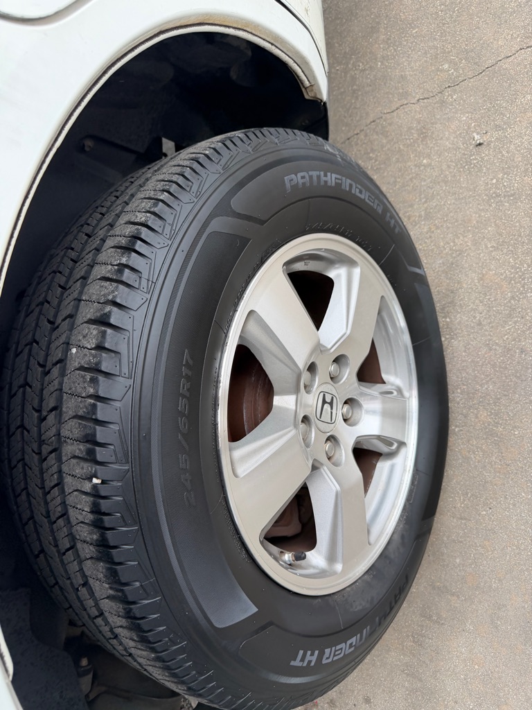 Photo 54 of this HONDA PILOT