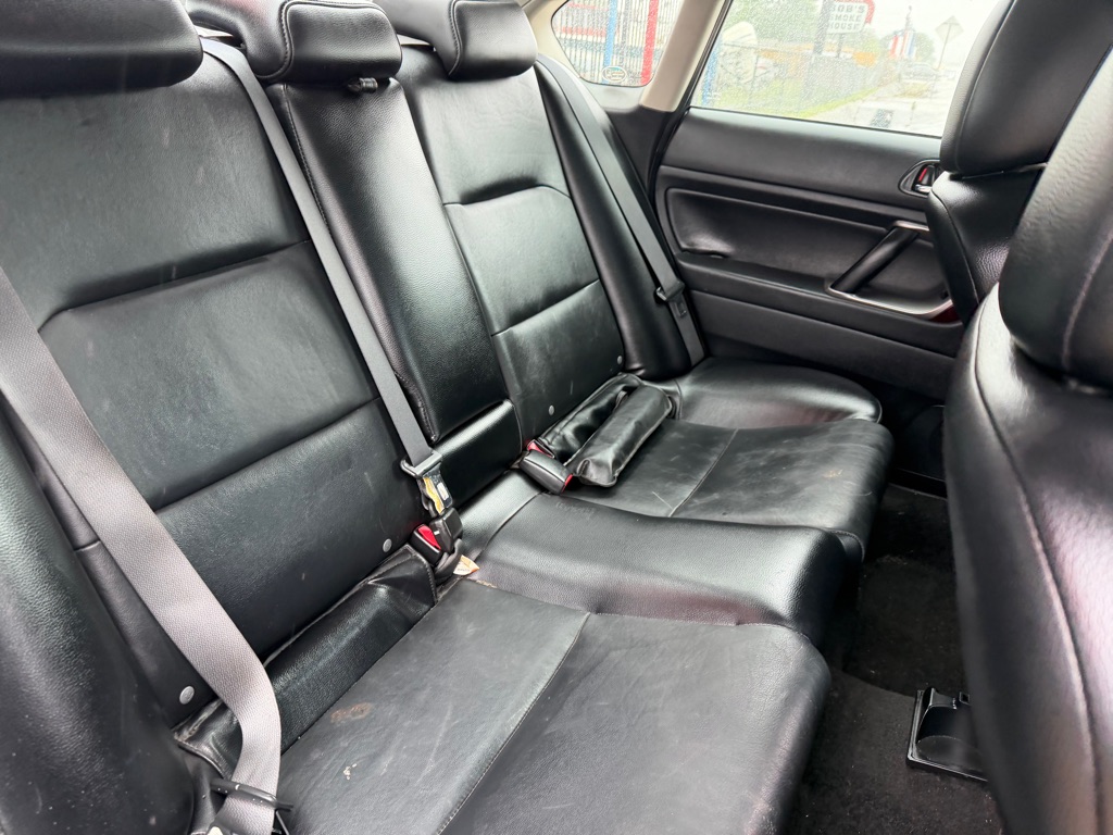Photo 34 of this SUBARU LEGACY