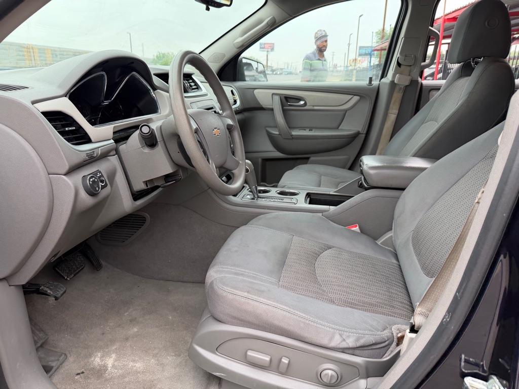 Photo 30 of this CHEVROLET TRAVERSE