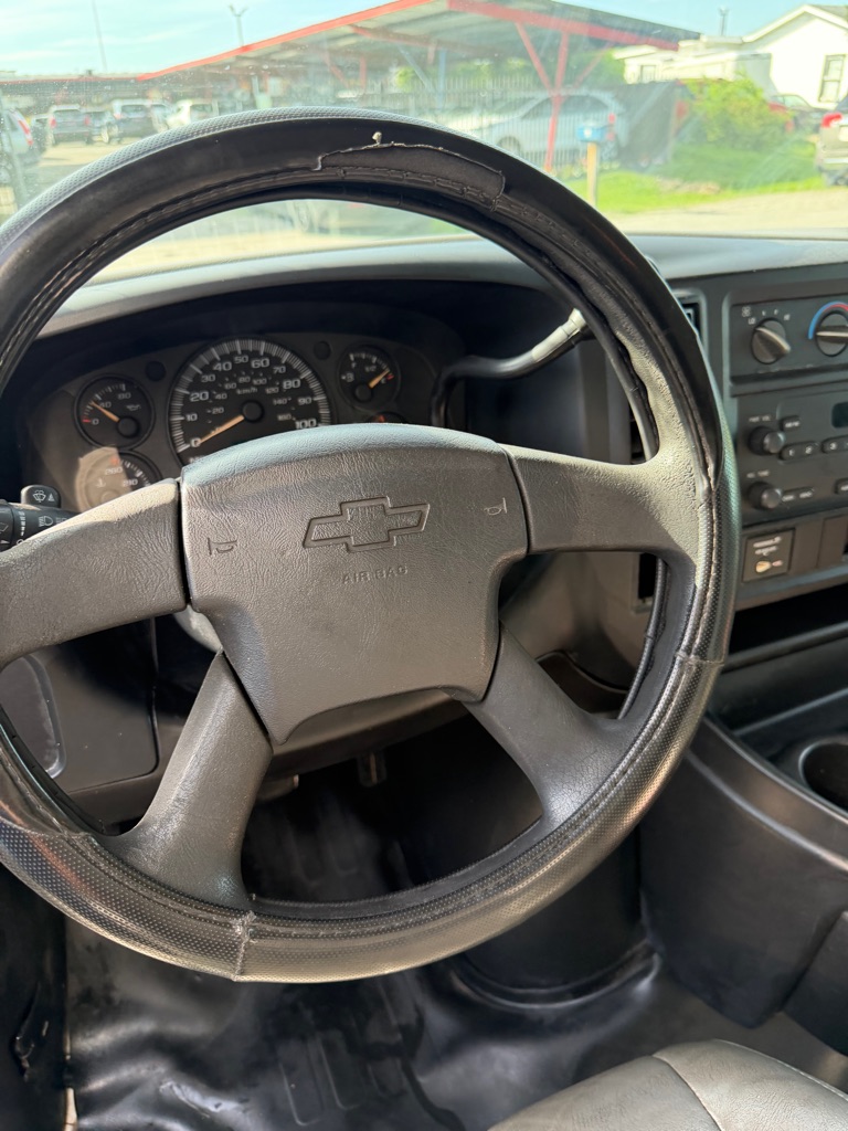 Photo 34 of this CHEVROLET EXPRESS G3500