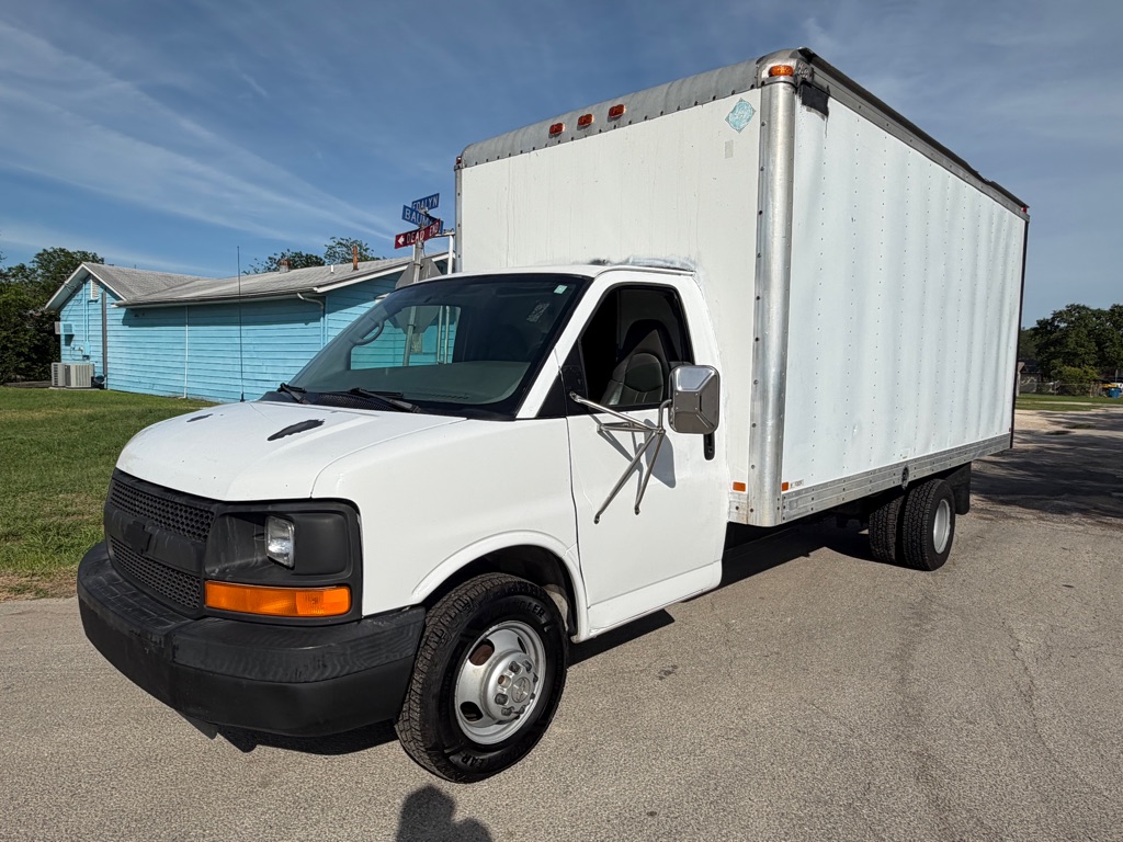 Photo 2 of this CHEVROLET EXPRESS G3500