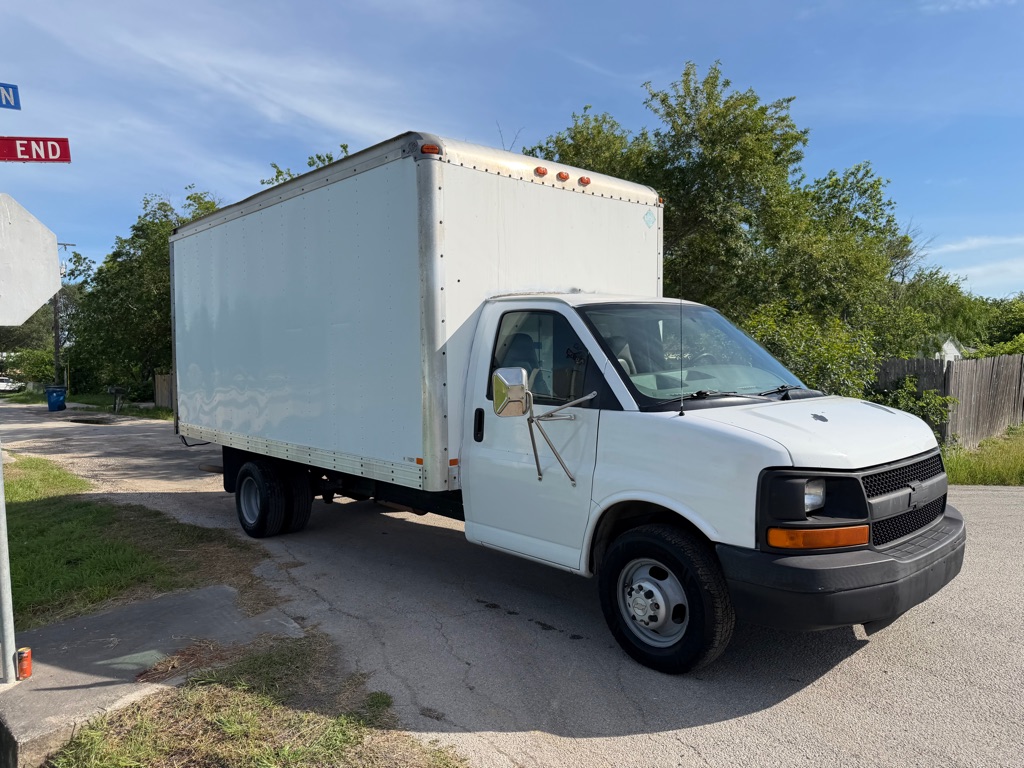 Photo 48 of this CHEVROLET EXPRESS G3500