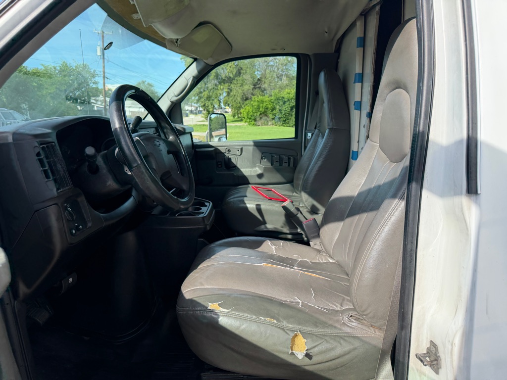 Photo 38 of this CHEVROLET EXPRESS G3500