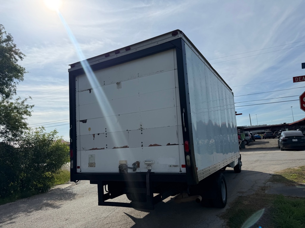 Photo 15 of this CHEVROLET EXPRESS G3500