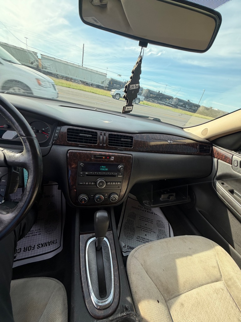 Photo 35 of this CHEVROLET EXPRESS G3500