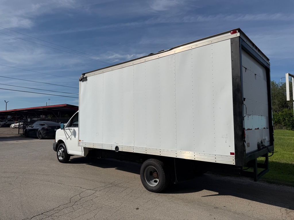 Photo 7 of this CHEVROLET EXPRESS G3500