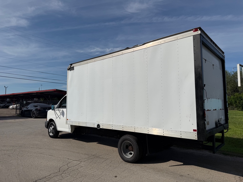 Photo 8 of this CHEVROLET EXPRESS G3500