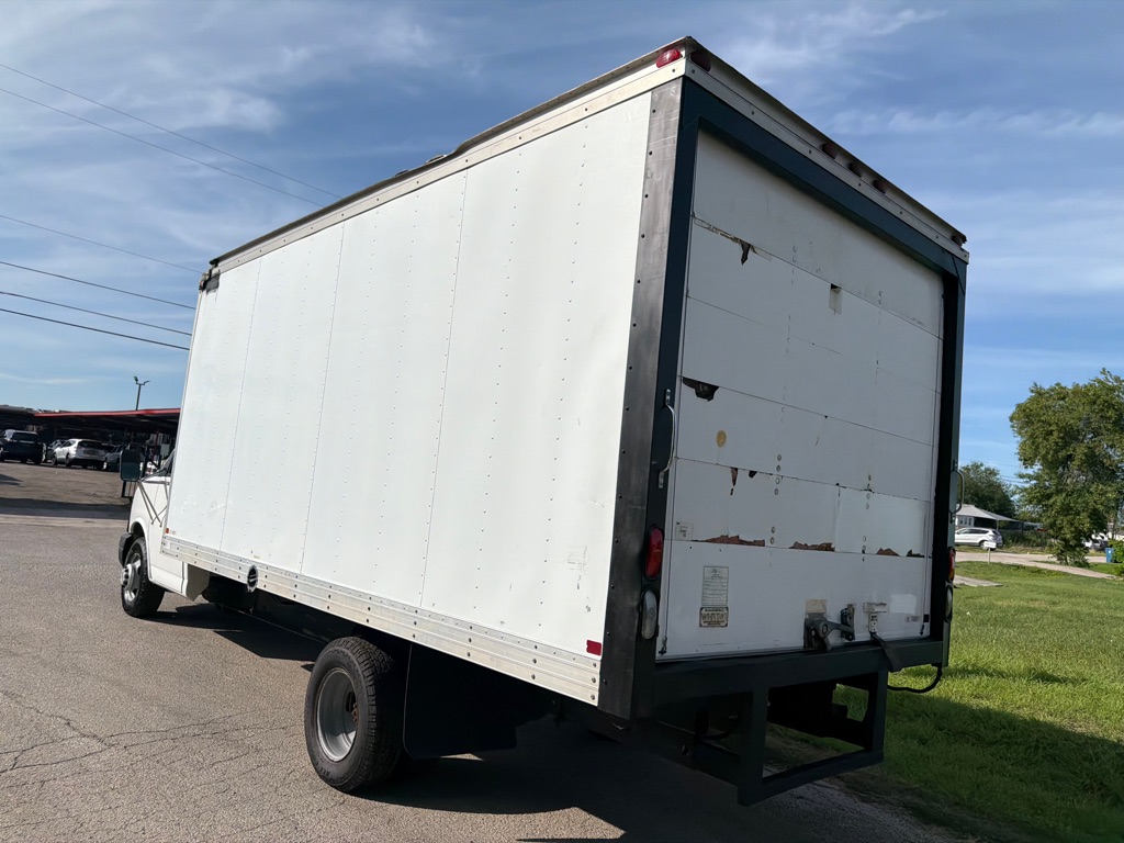 Photo 10 of this CHEVROLET EXPRESS G3500