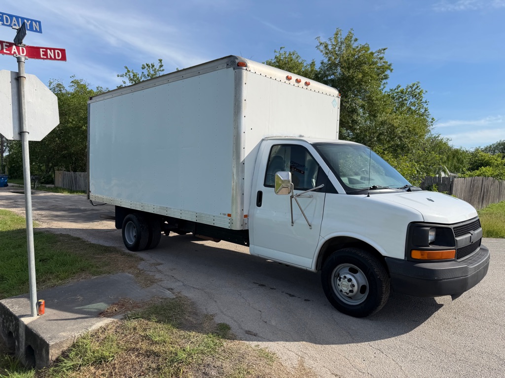Photo 20 of this CHEVROLET EXPRESS G3500