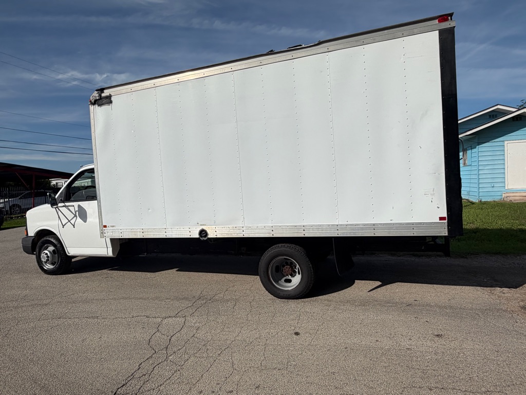 Photo 9 of this CHEVROLET EXPRESS G3500