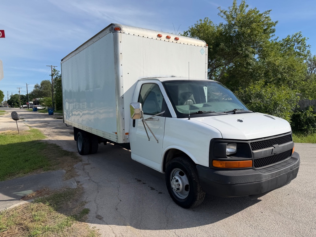 Photo 49 of this CHEVROLET EXPRESS G3500