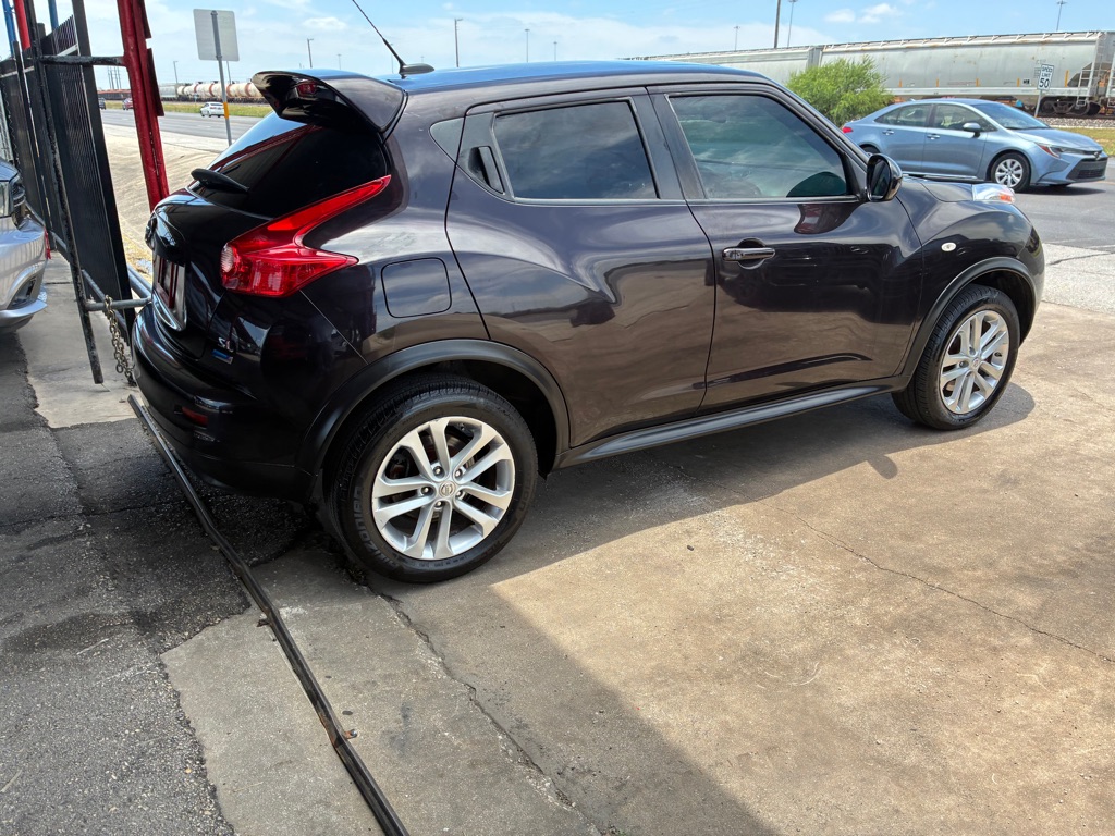 Photo 8 of this NISSAN JUKE