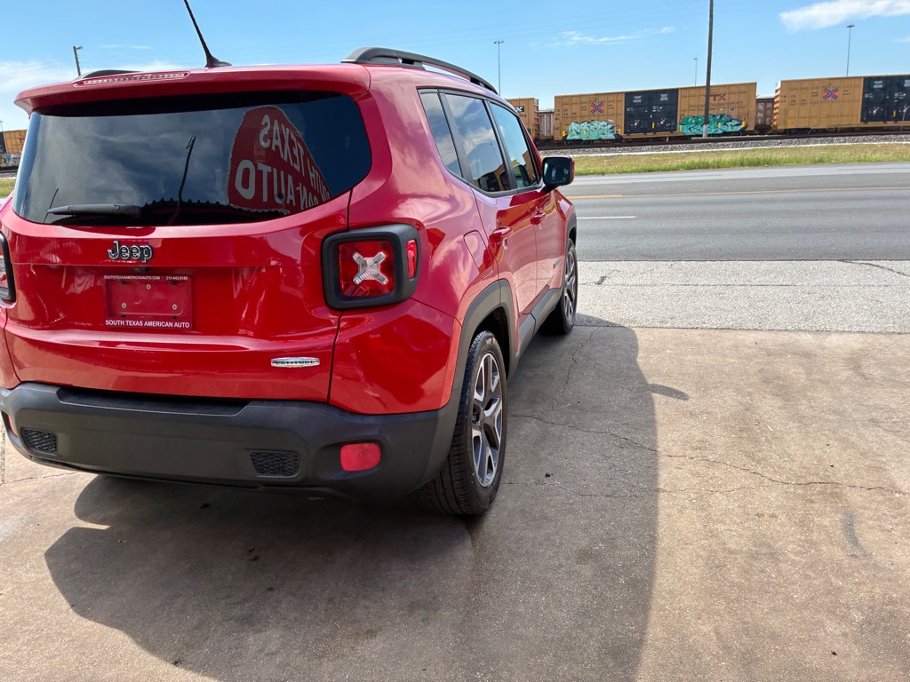 Photo 12 of this JEEP RENEGADE