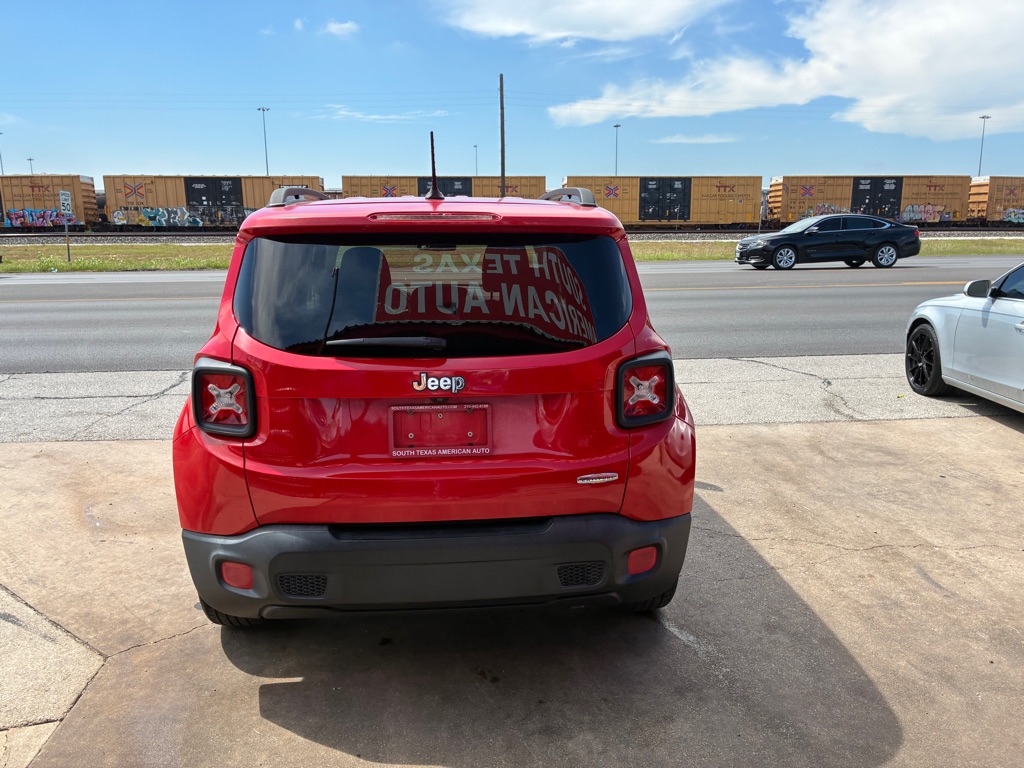 Photo 8 of this JEEP RENEGADE