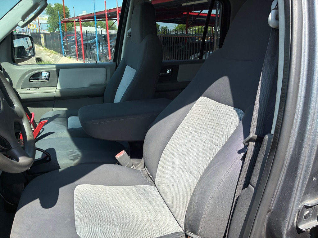 Photo 23 of this FORD EXPEDITION