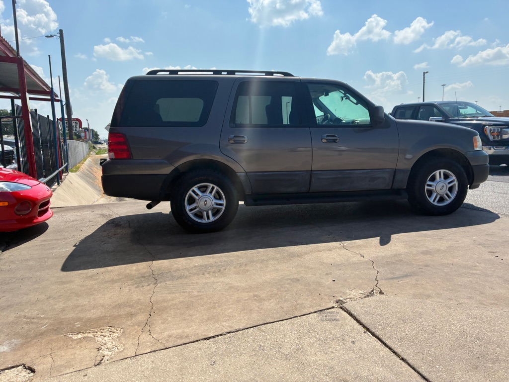 Photo 16 of this FORD EXPEDITION