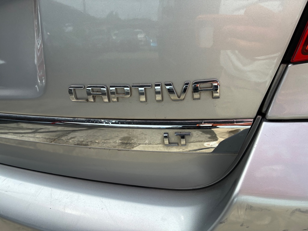 Photo 23 of this CHEVROLET CAPTIVA