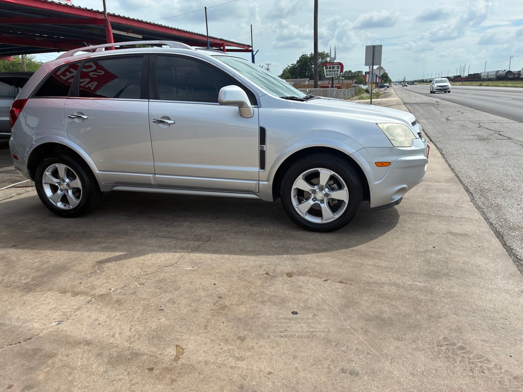 Photo 4 of this CHEVROLET CAPTIVA