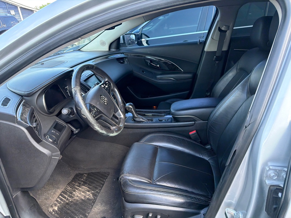 Photo 32 of this BUICK LACROSSE