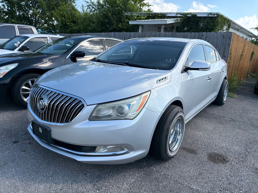 Photo 12 of this BUICK LACROSSE