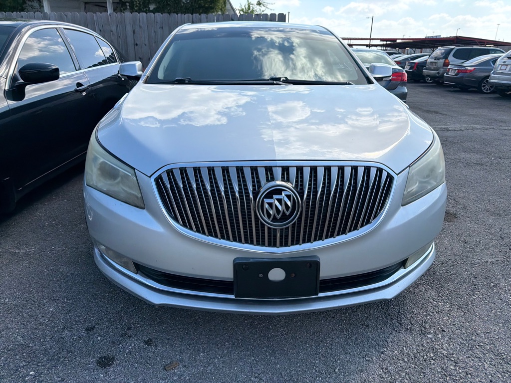 Photo 11 of this BUICK LACROSSE
