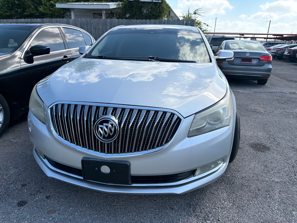 Photo 10 of this BUICK LACROSSE
