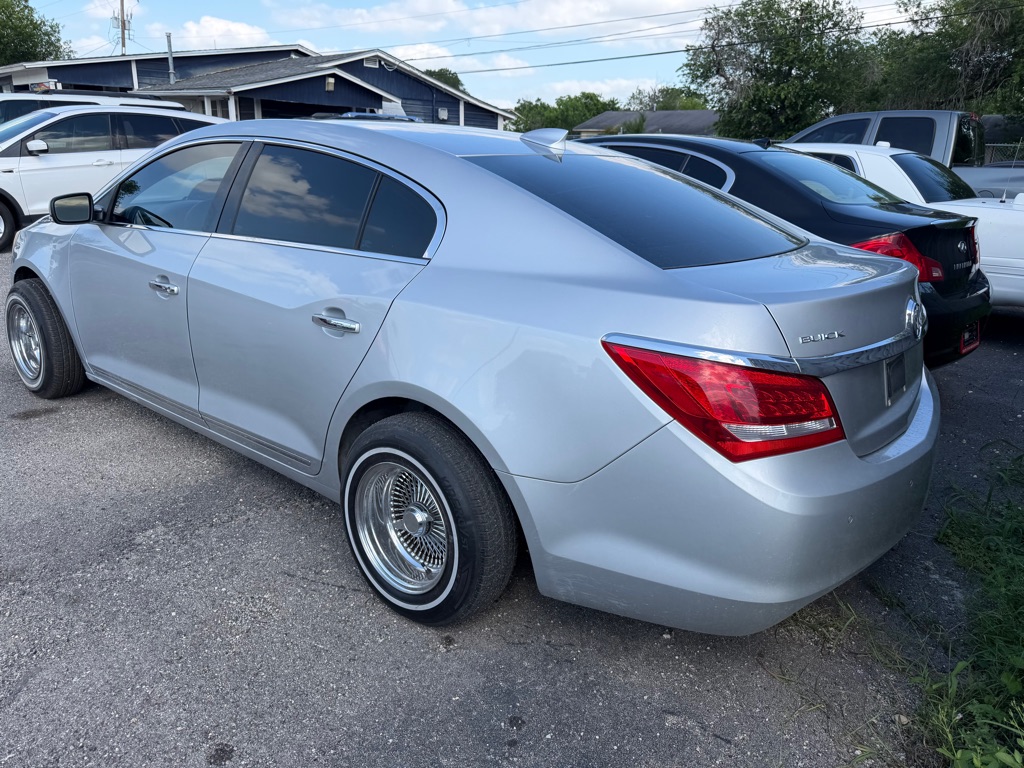 Photo 25 of this BUICK LACROSSE