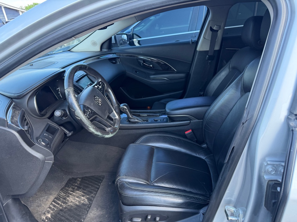 Photo 31 of this BUICK LACROSSE
