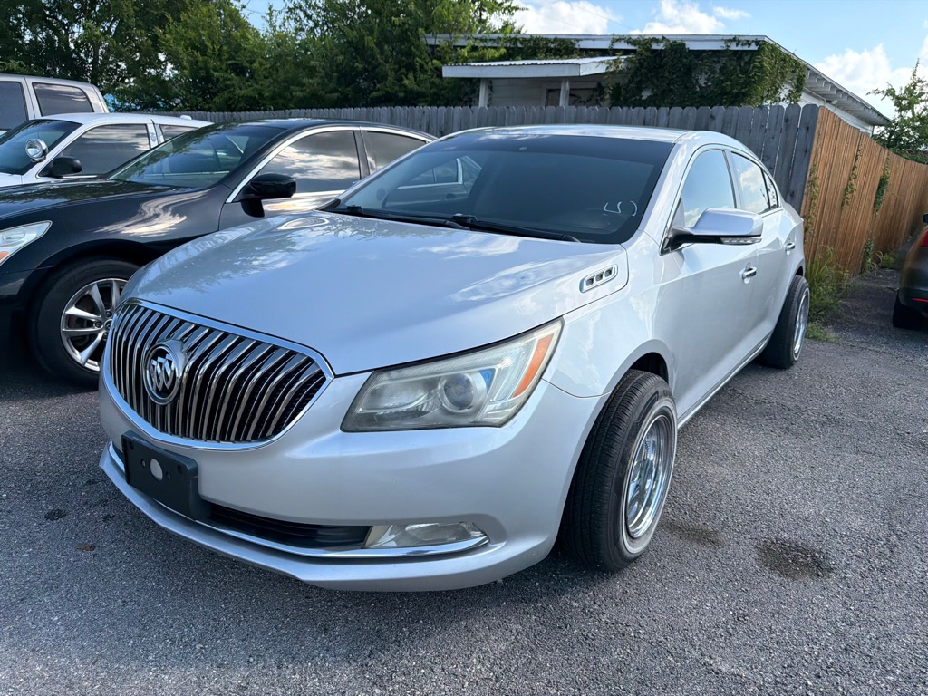 Photo 7 of this BUICK LACROSSE