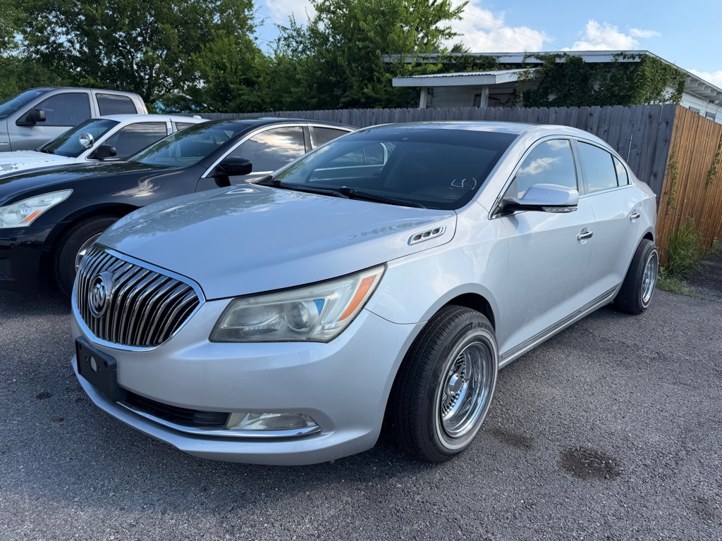 Photo 5 of this BUICK LACROSSE