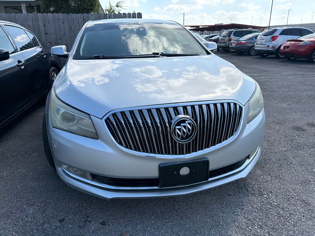 Photo 8 of this BUICK LACROSSE