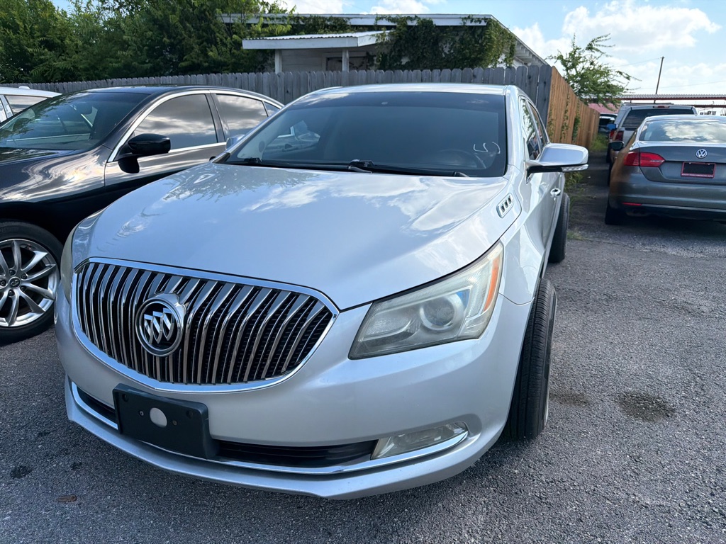 Photo 4 of this BUICK LACROSSE