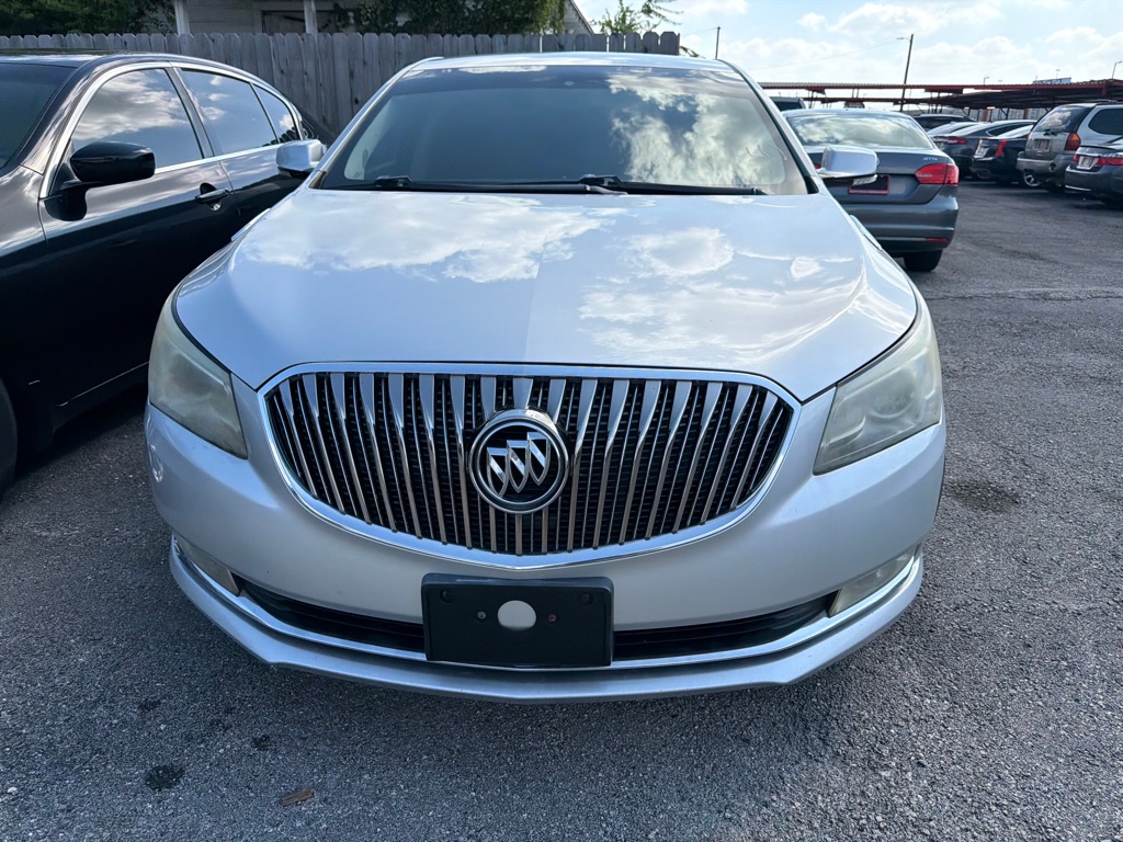 Photo 13 of this BUICK LACROSSE
