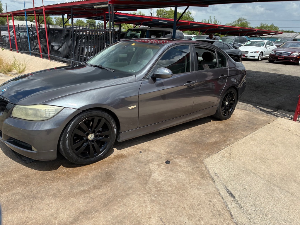 Photo 13 of this BMW 325