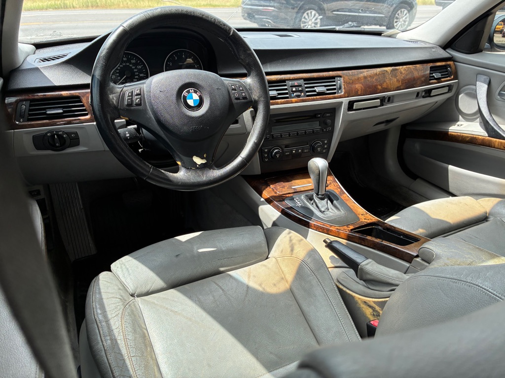Photo 17 of this BMW 325
