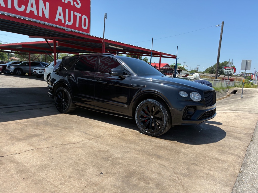 Photo 34 of this BENTLEY BENTAYGA